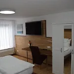 Apartmanhotel Mit Klimaanlage Am Neckarufer, Schoene Aussicht 3*