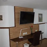 Apartmanhotel Mit Klimaanlage Am Neckarufer, Schoene Aussicht Bad Friedrichshall
