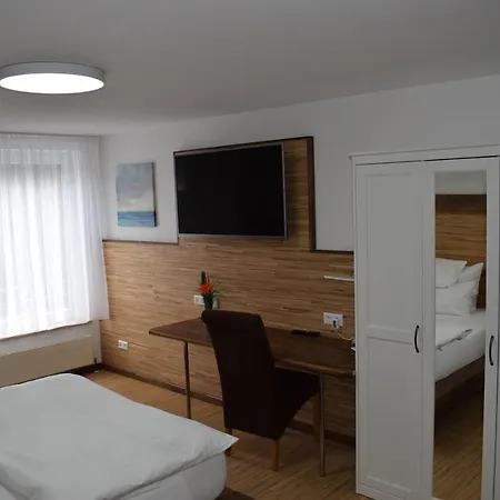شقة فندقية Mit Klimaanlage Am Neckarufer, Schoene Aussicht 3*