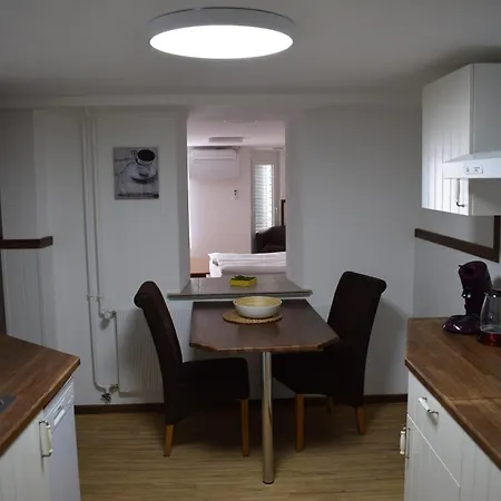 Mit Klimaanlage Am Neckarufer, Schoene Aussicht 3*