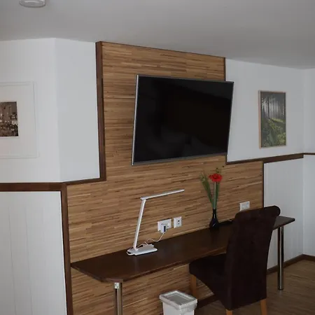 Aparthotel Mit Klimaanlage Am Neckarufer, Schoene Aussicht Bad Friedrichshall