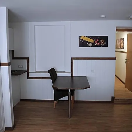 Mit Klimaanlage Am Neckarufer, Schoene Aussicht 3*